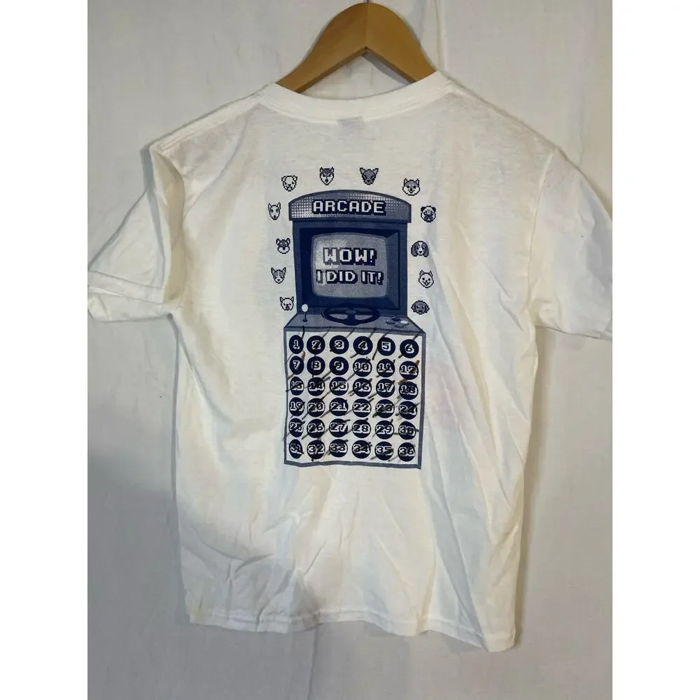 Gildan youth medium graphic tee
